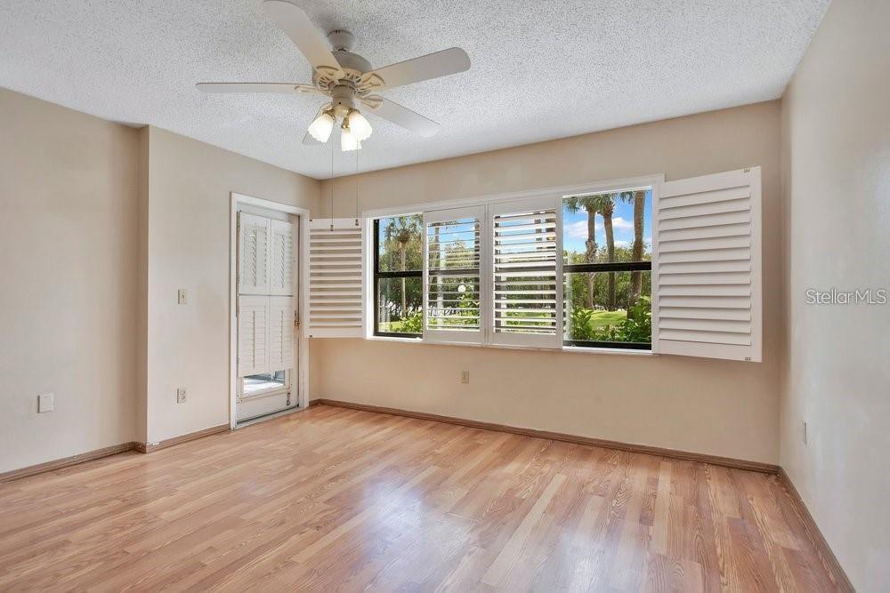 Image 16 of 47 For 1328 Pasadena Avenue S 104