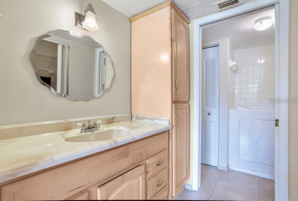 Image 17 of 47 For 1328 Pasadena Avenue S 104