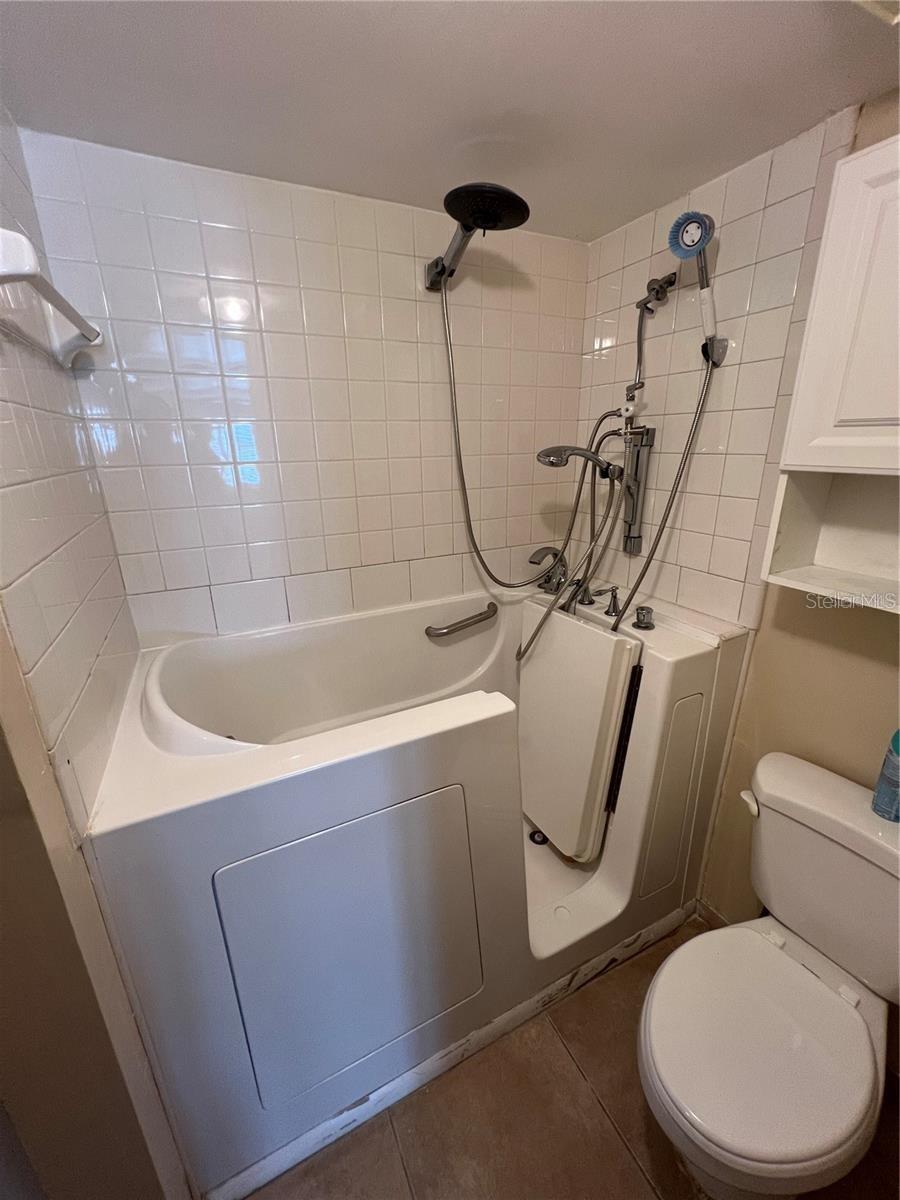 Image 18 of 47 For 1328 Pasadena Avenue S 104