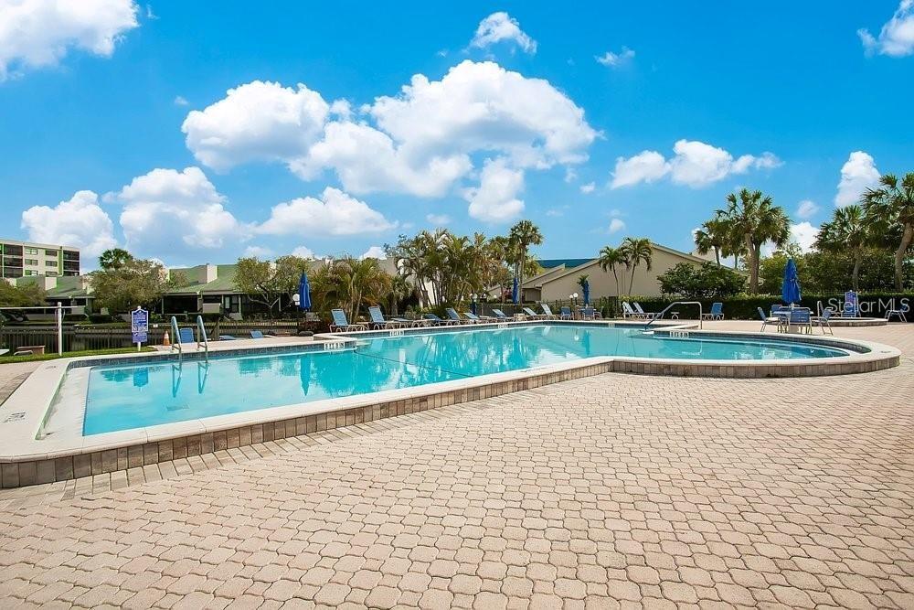 Image 27 of 47 For 1328 Pasadena Avenue S 104