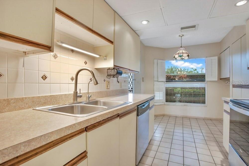 Image 6 of 47 For 1328 Pasadena Avenue S 104