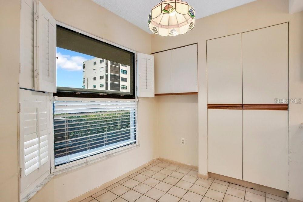 Image 7 of 47 For 1328 Pasadena Avenue S 104