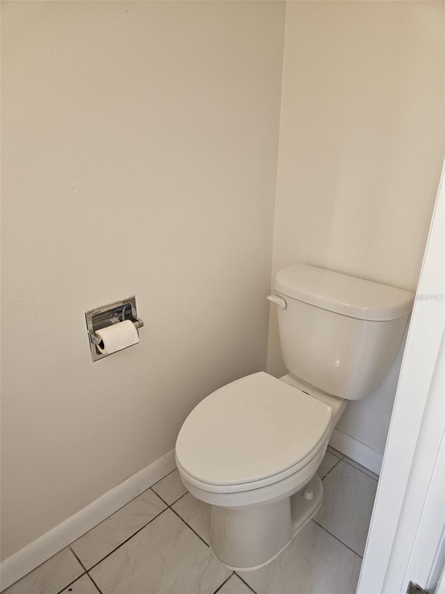 Image 10 of 36 For 2700 Bayshore Boulevard 2b