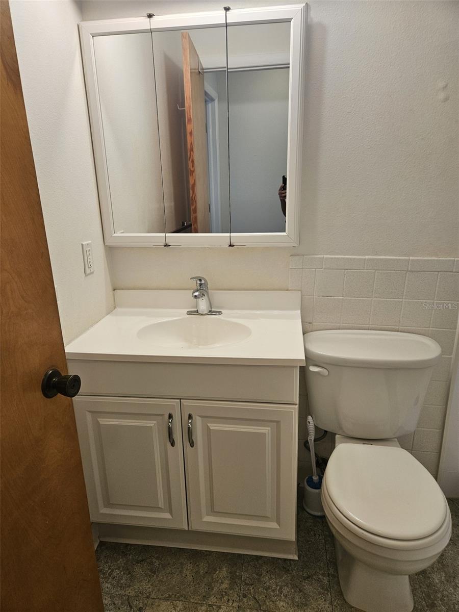 Image 16 of 36 For 2700 Bayshore Boulevard 2b