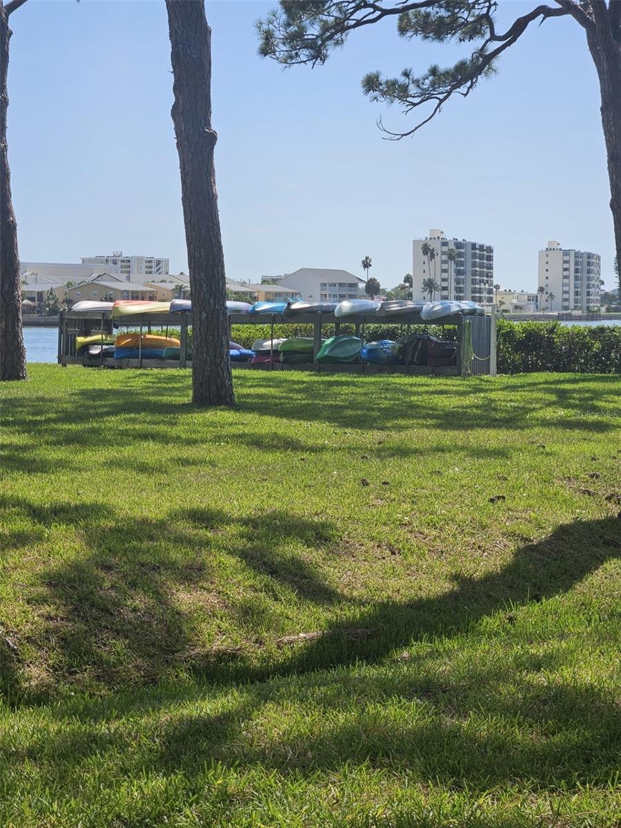 Image 31 of 36 For 2700 Bayshore Boulevard 2b