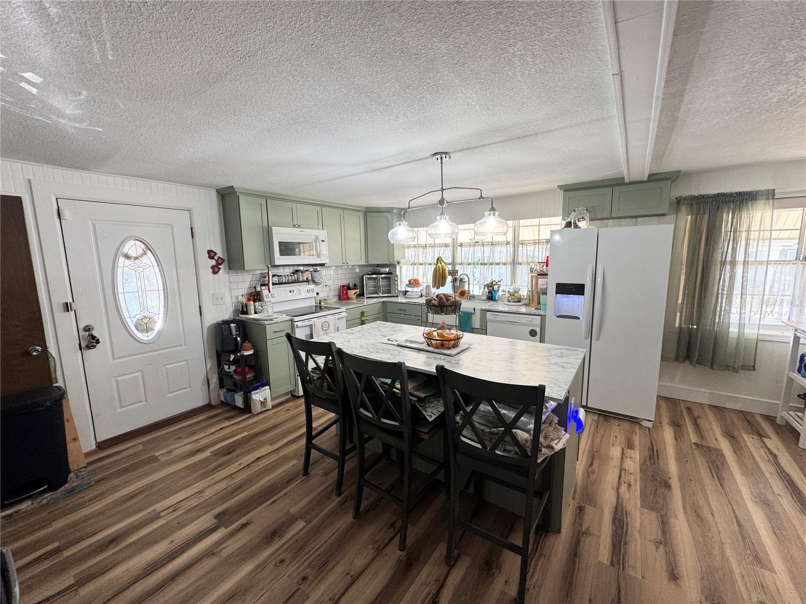 Image 5 of 27 For 38437 Beniger Drive