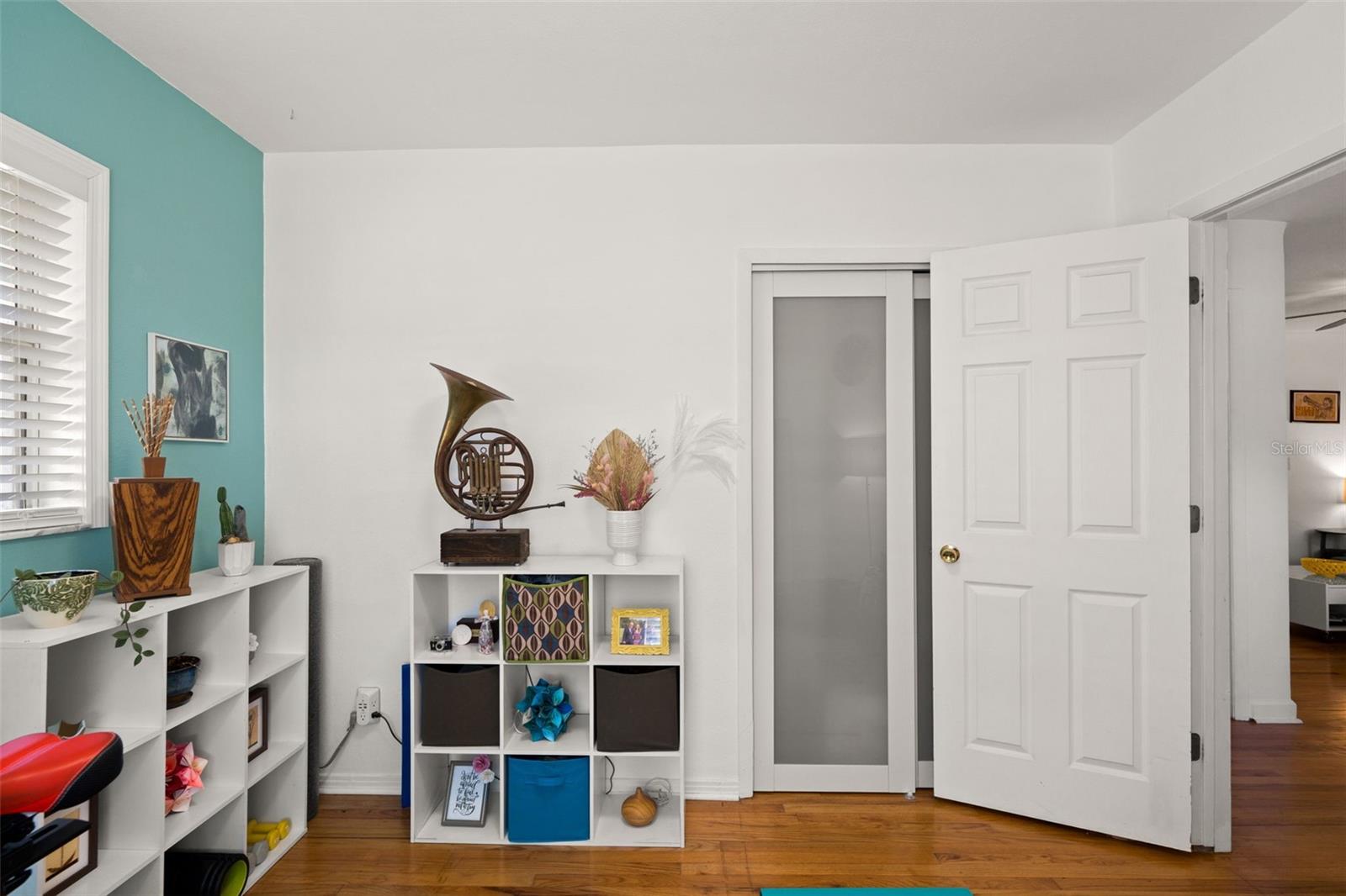 Listing photo id 20 for 5020 Oxford Avenue N