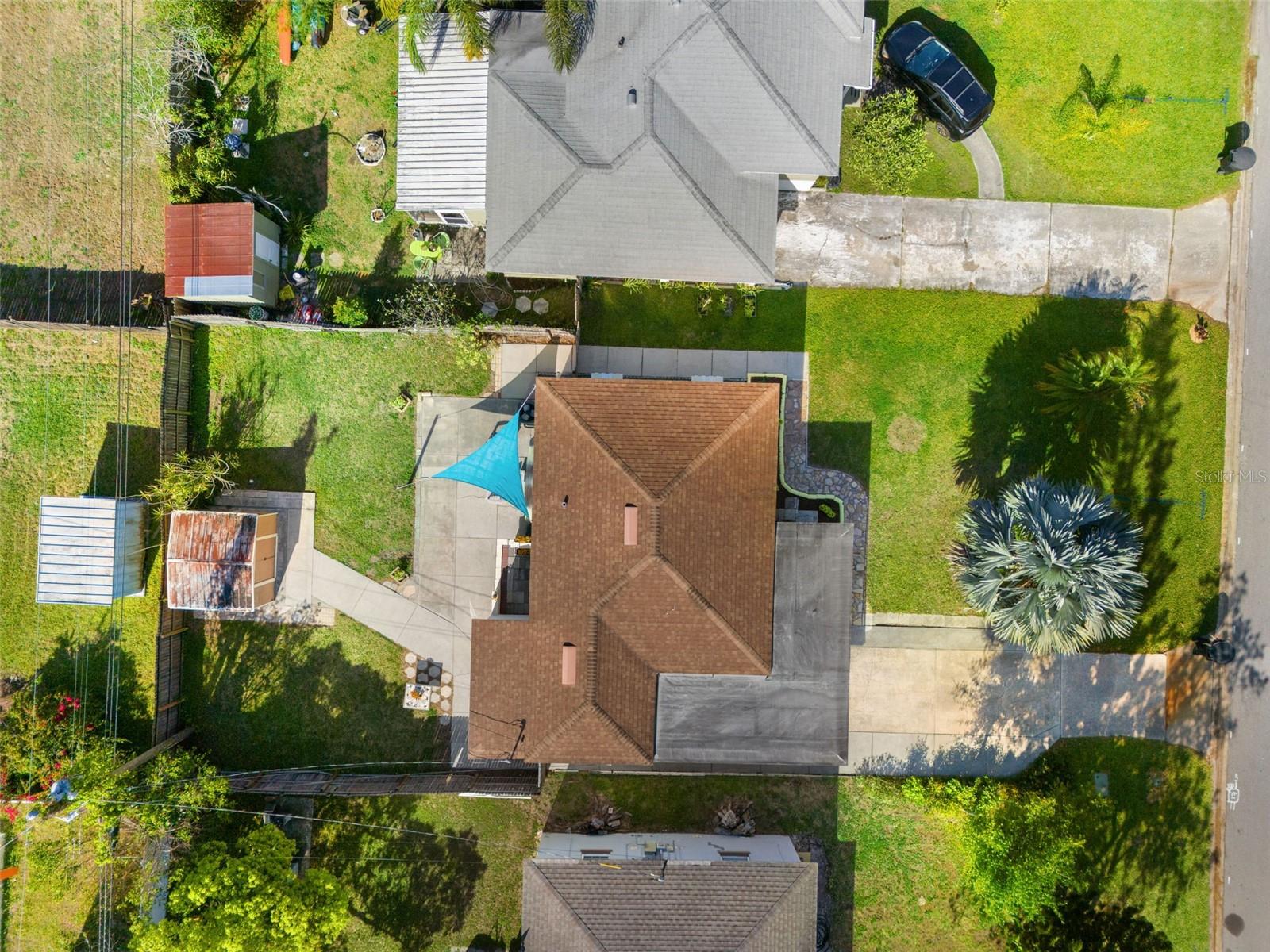 Listing photo id 26 for 5020 Oxford Avenue N