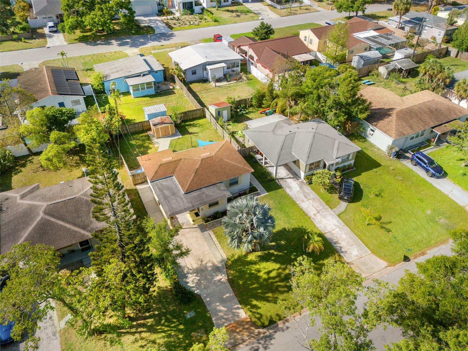 Listing photo id 28 for 5020 Oxford Avenue N