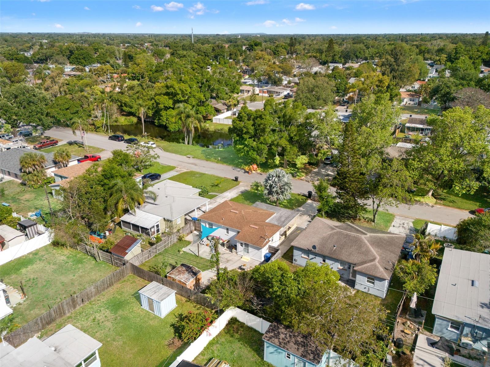 Listing photo id 29 for 5020 Oxford Avenue N