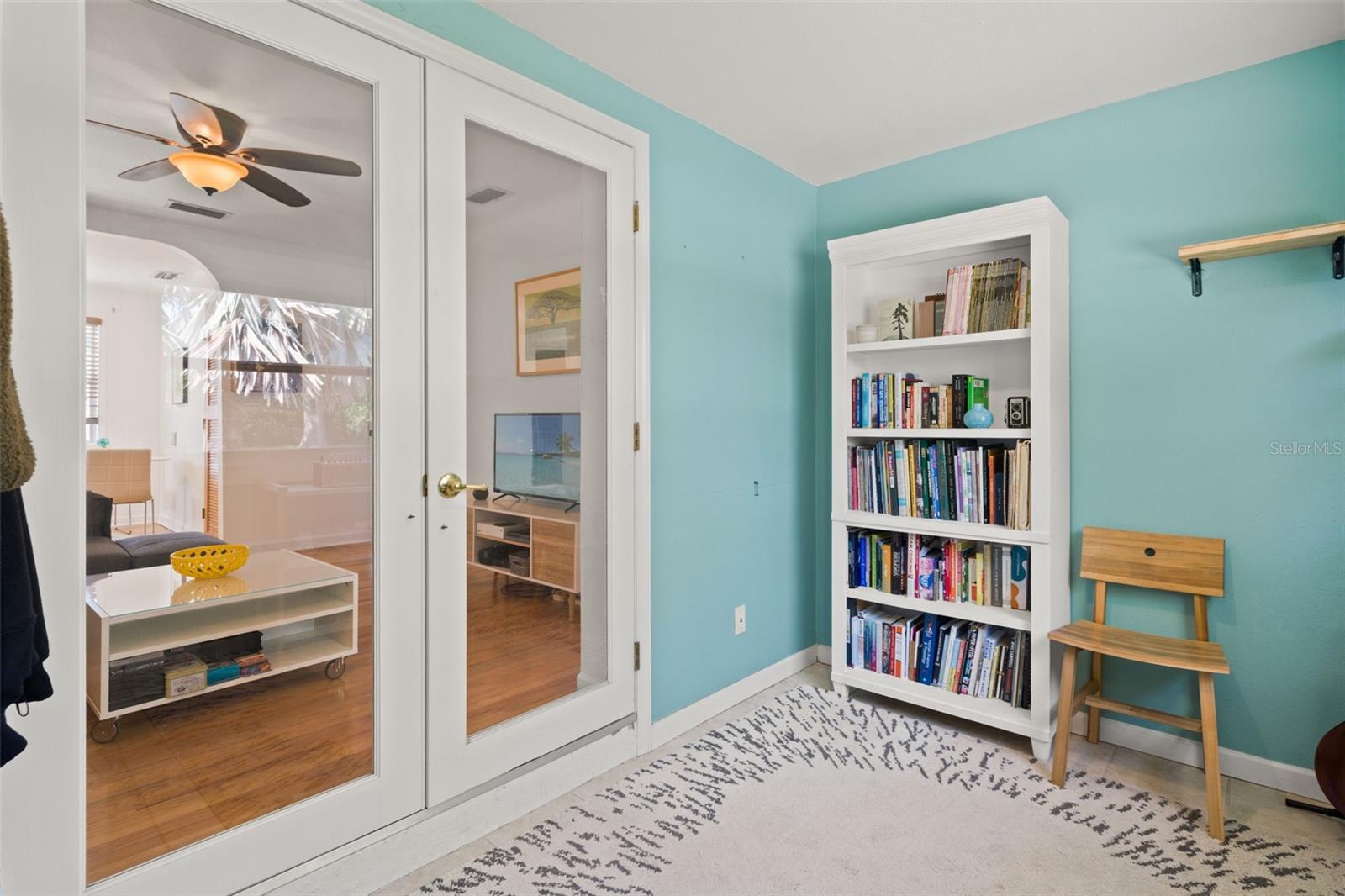 Listing photo id 6 for 5020 Oxford Avenue N