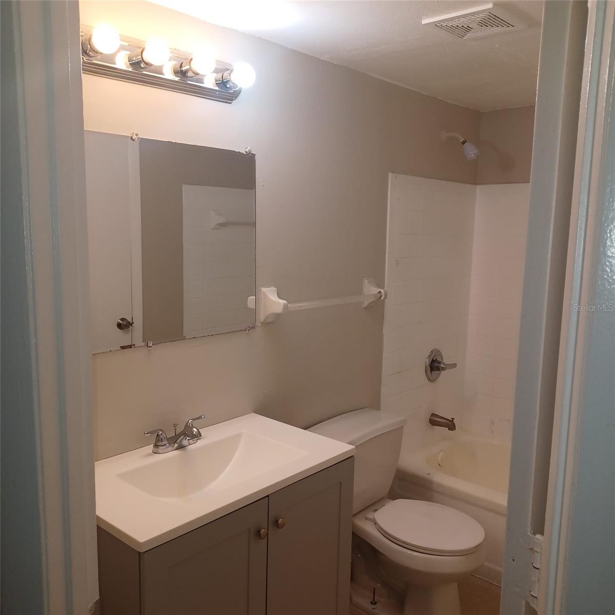 Image 5 of 6 For 1508 127th Avenue B