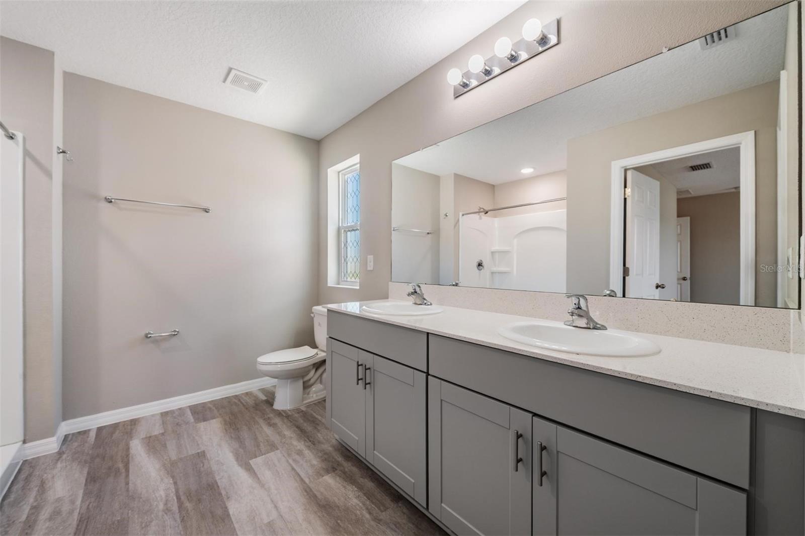 Image 31 of 42 For 12857 Tannencrest Drive