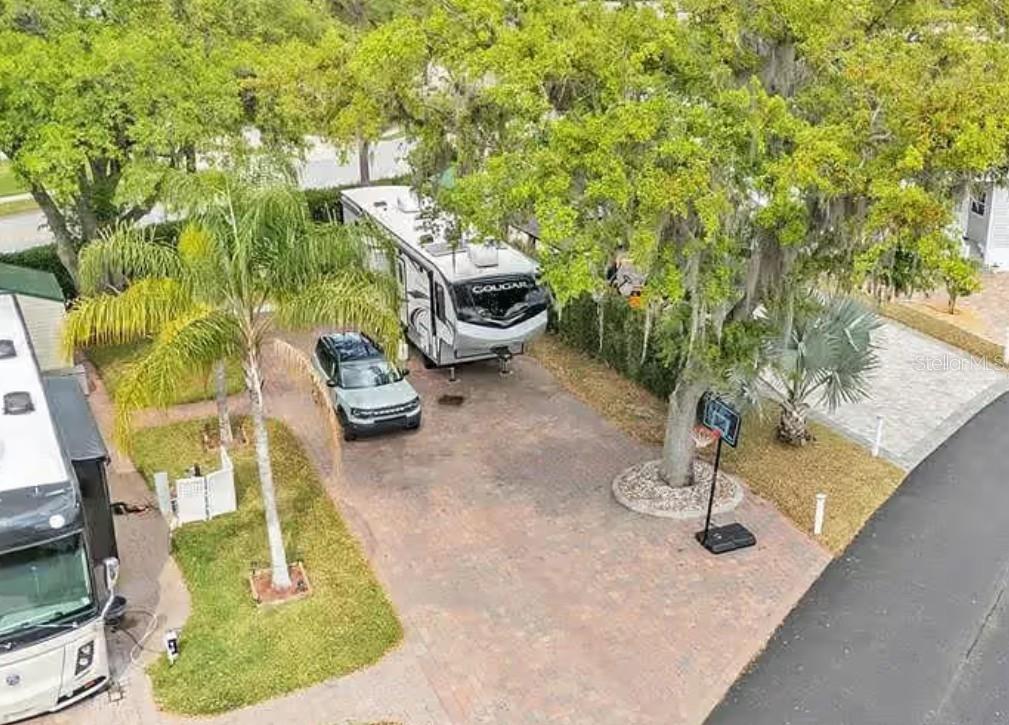 Image 6 of 10 For 16329 Cherry Tree Court