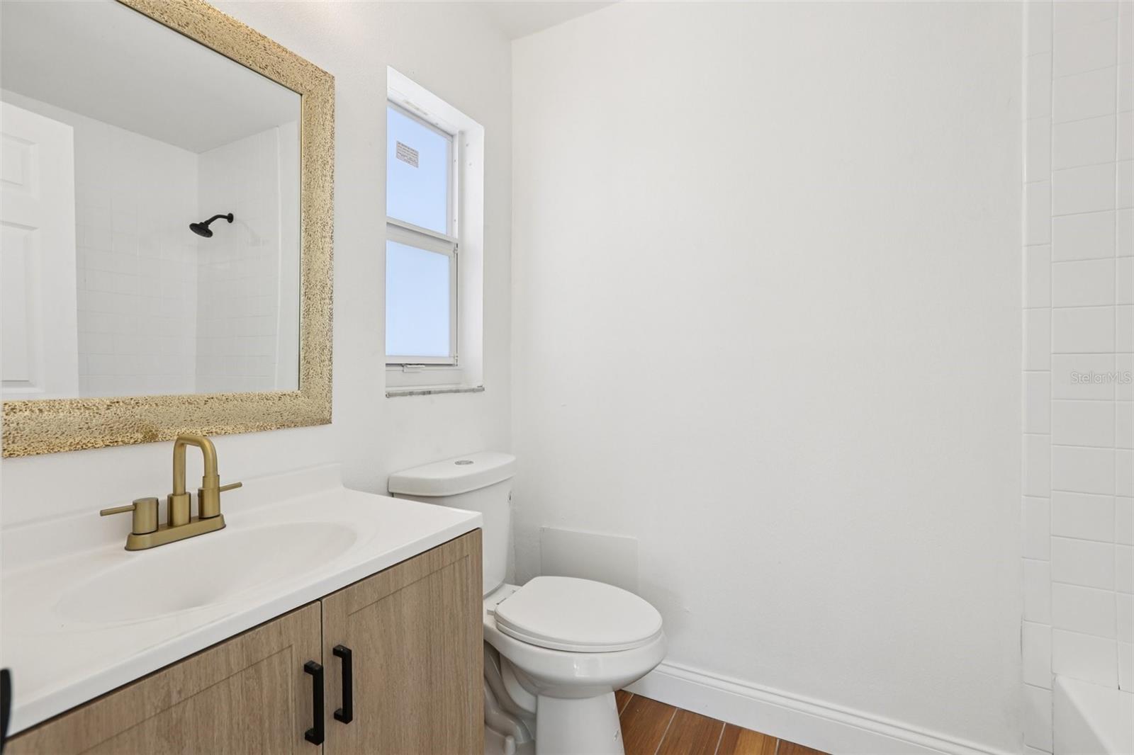 Listing photo id 21 for 2800 13th Avenue N