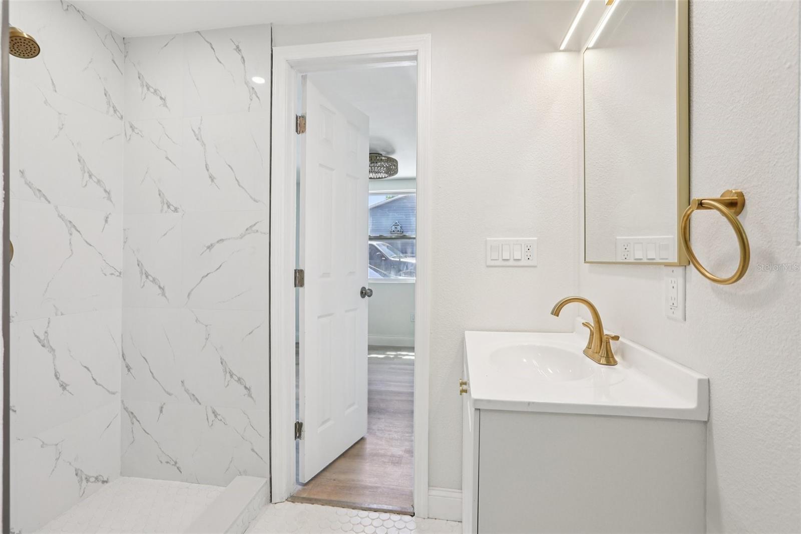 Listing photo id 35 for 2800 13th Avenue N