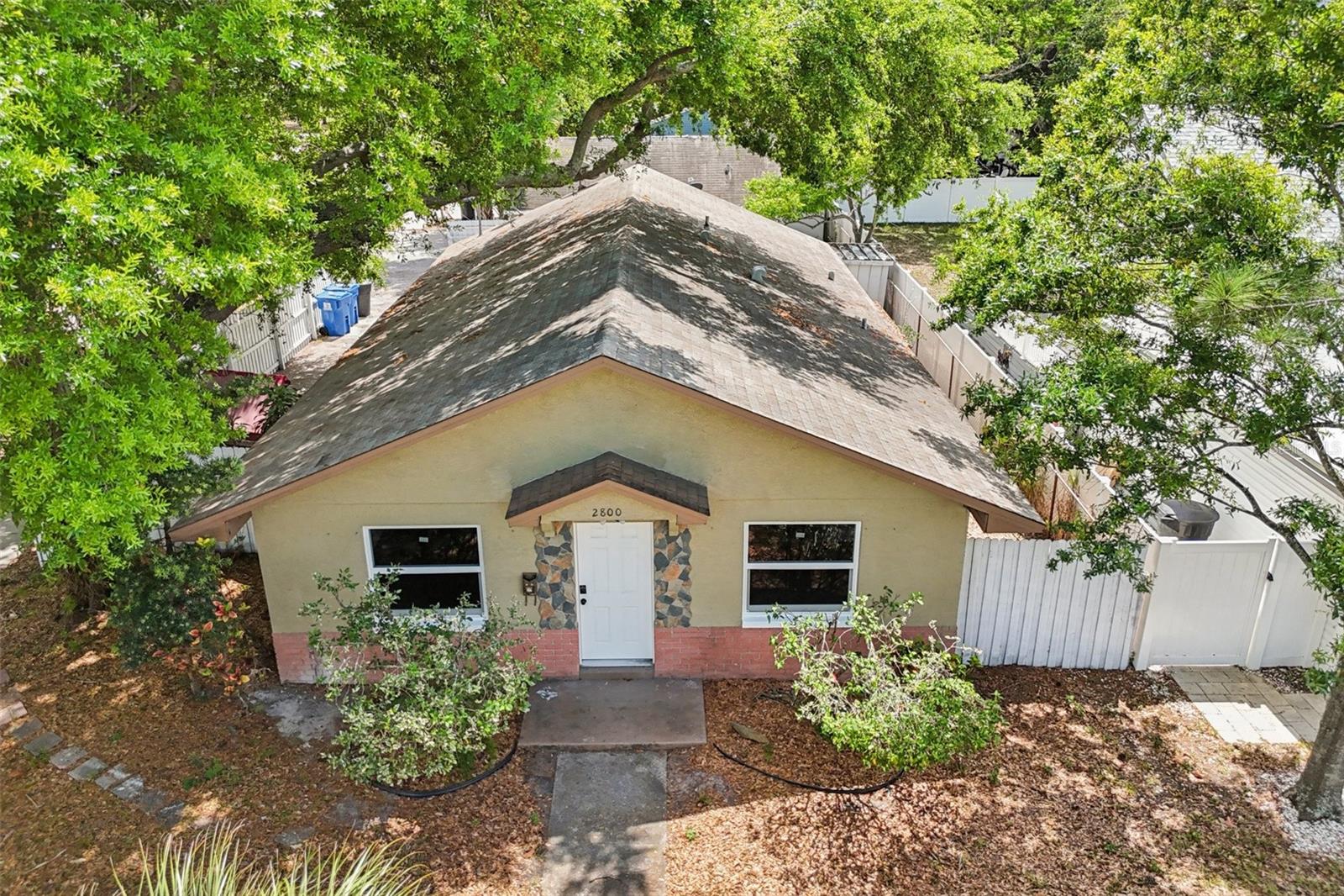 Listing photo id 41 for 2800 13th Avenue N