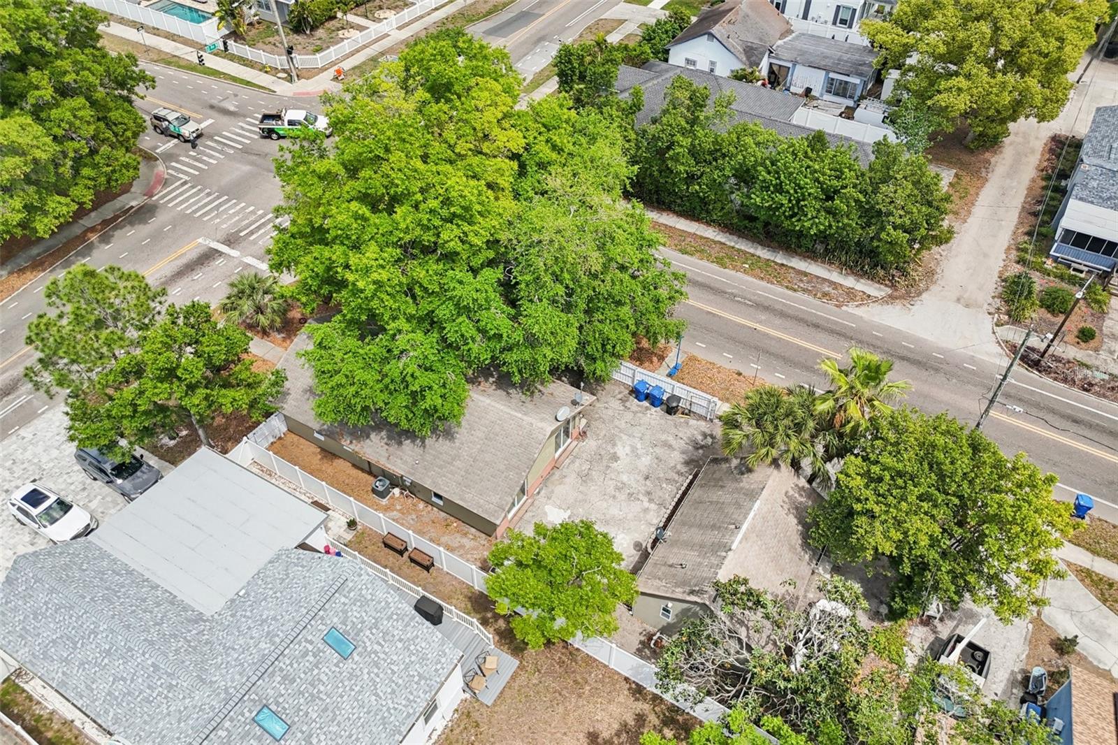 Listing photo id 58 for 2800 13th Avenue N