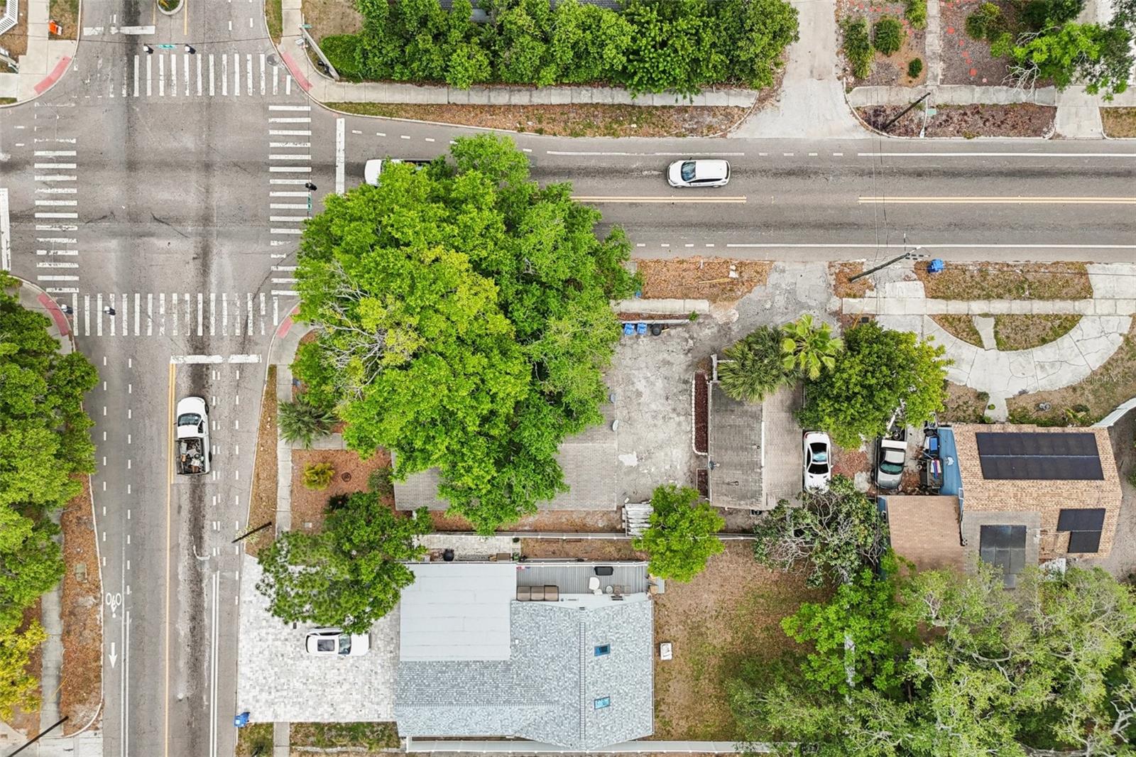 Listing photo id 60 for 2800 13th Avenue N