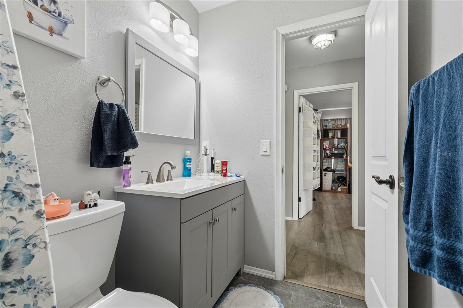 Image 19 of 53 For 9917 Lake Drive