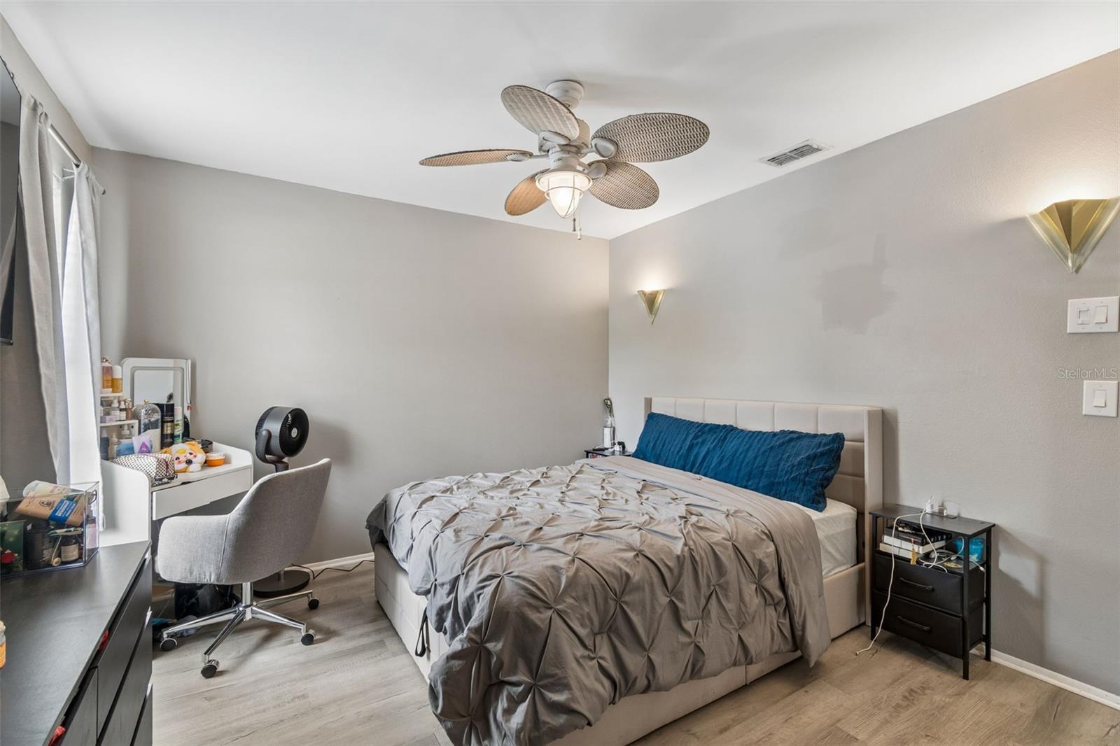 Image 24 of 53 For 9917 Lake Drive