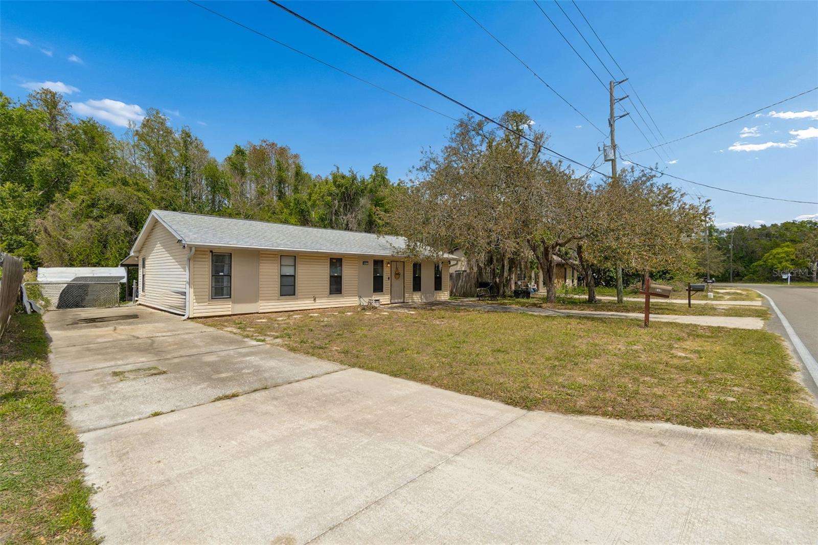 Image 5 of 53 For 9917 Lake Drive