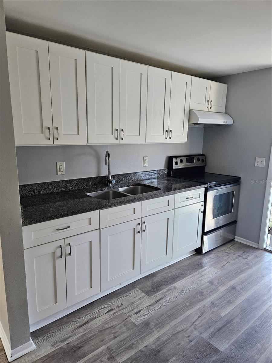 Image 3 of 6 For 9415 Grandfield Road A