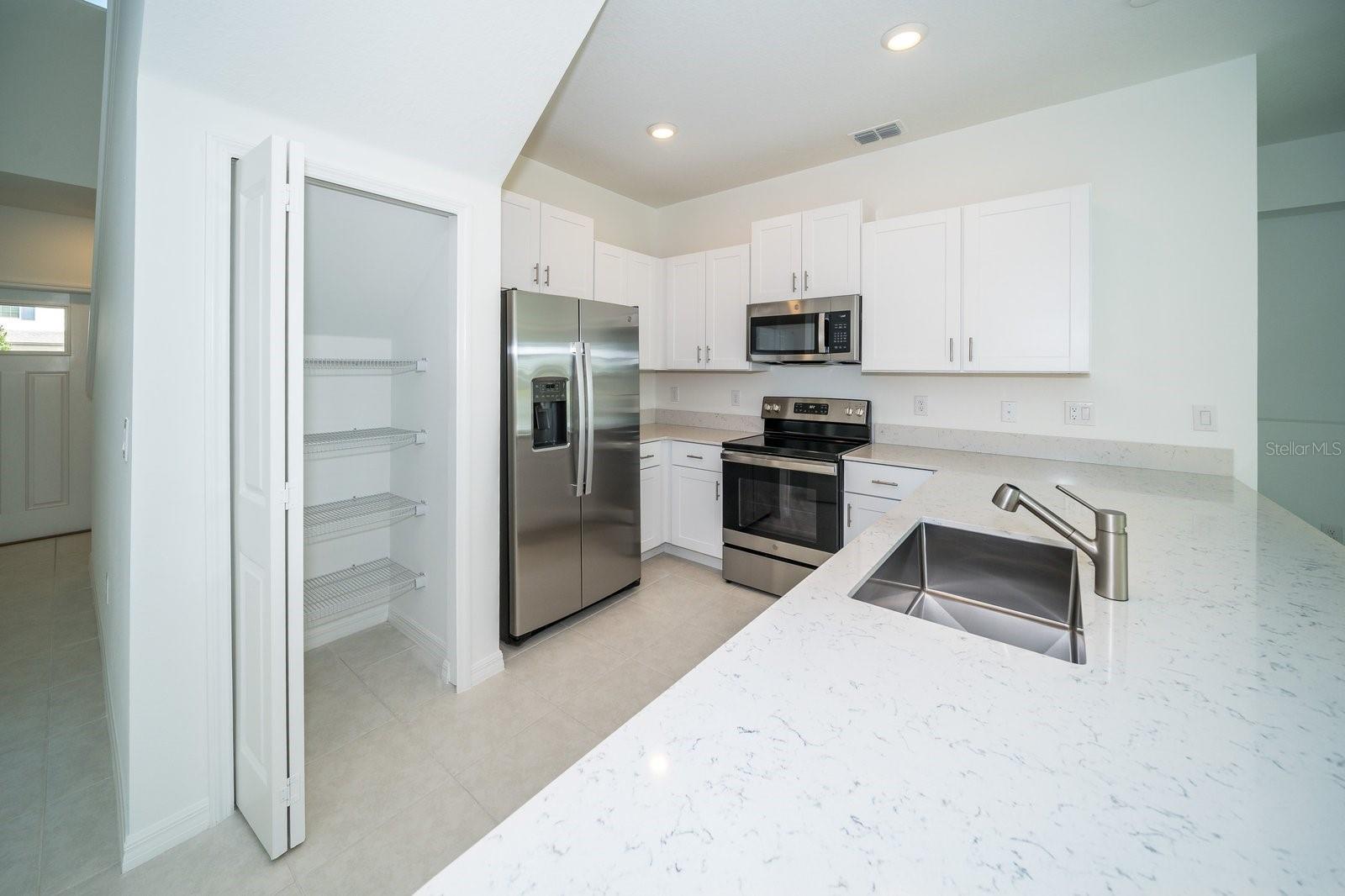 Image 15 of 39 For 32134 Powderpuff Mimosa Drive