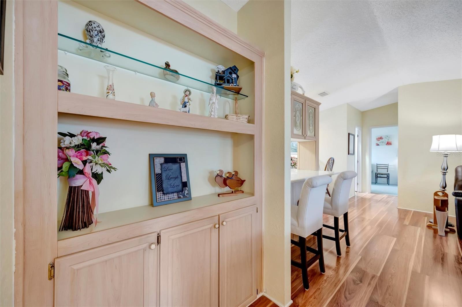 Image 19 of 28 For 211 Port Royal Lane 523