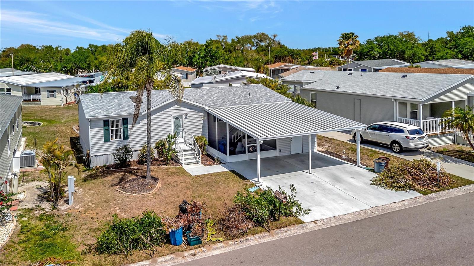 Image 2 of 28 For 211 Port Royal Lane 523