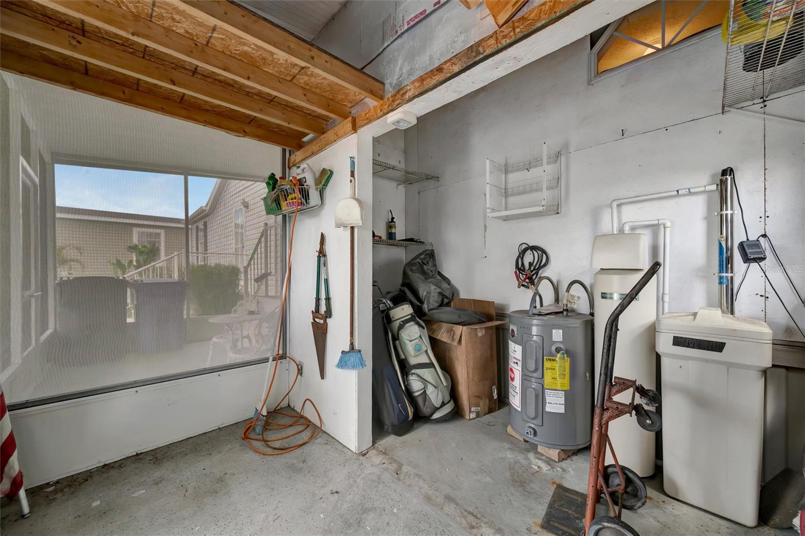 Image 24 of 28 For 211 Port Royal Lane 523