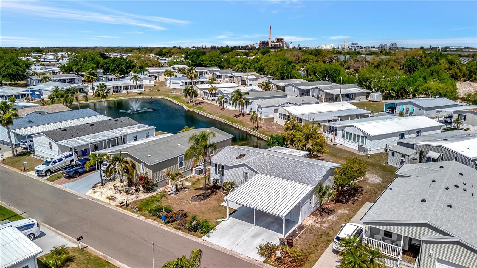 Image 5 of 28 For 211 Port Royal Lane 523