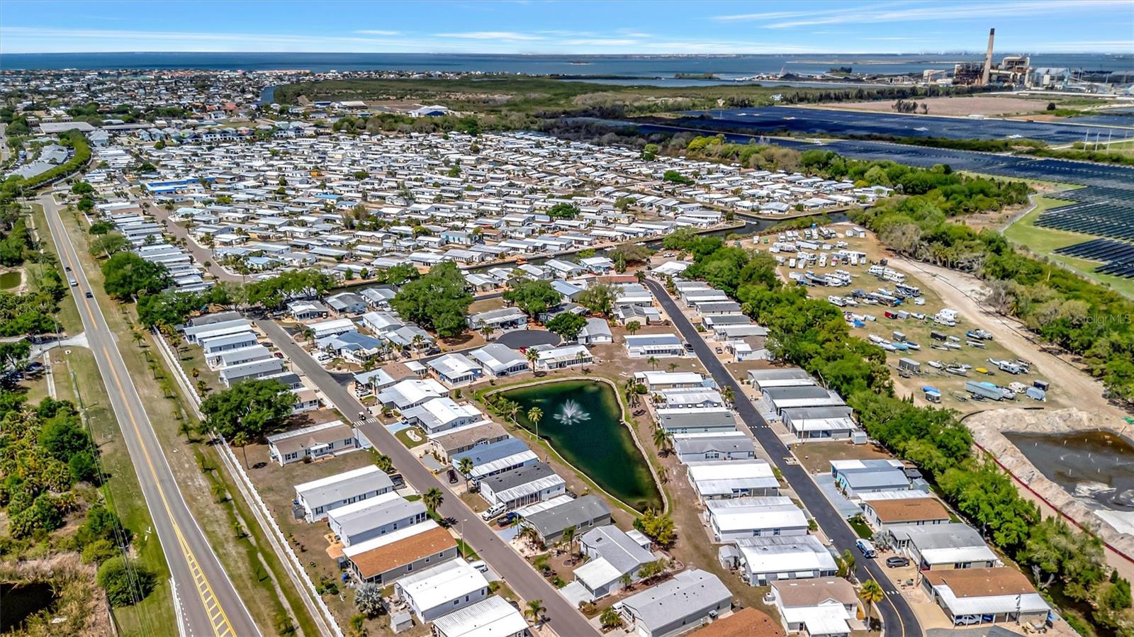 Image 8 of 28 For 211 Port Royal Lane 523