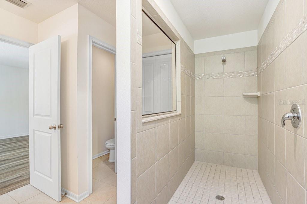 Image 25 of 39 For 6431 Bradford Hill Court