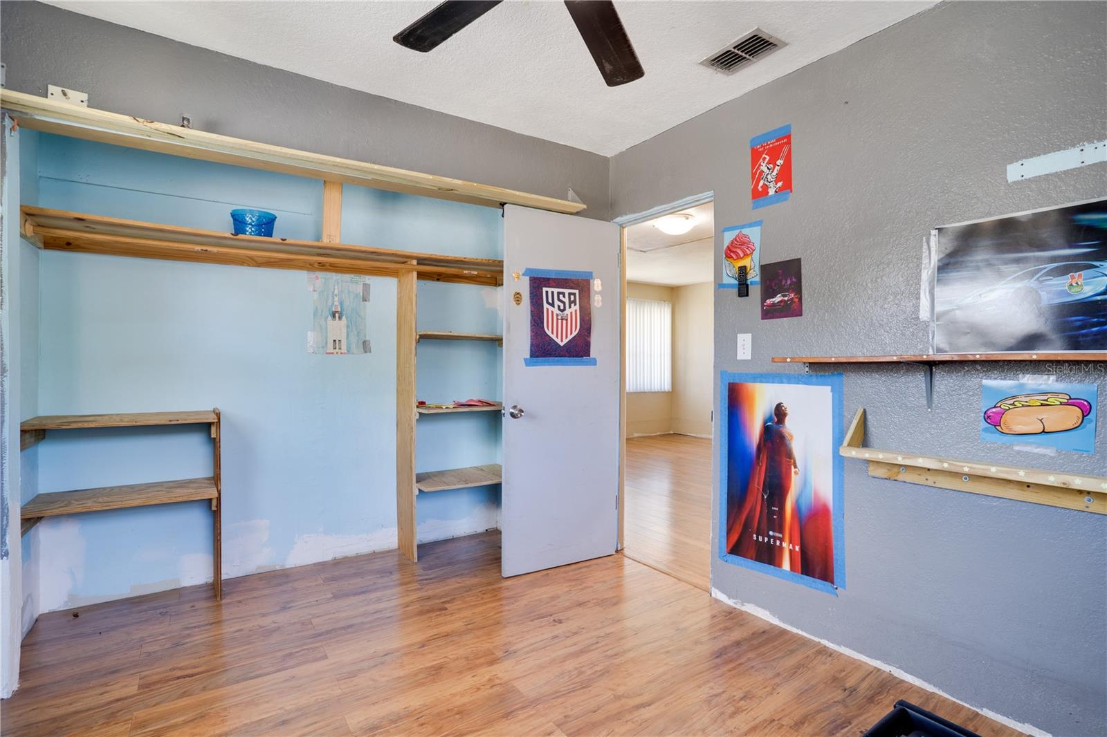 Image 17 of 32 For 701 61st Avenue Ne