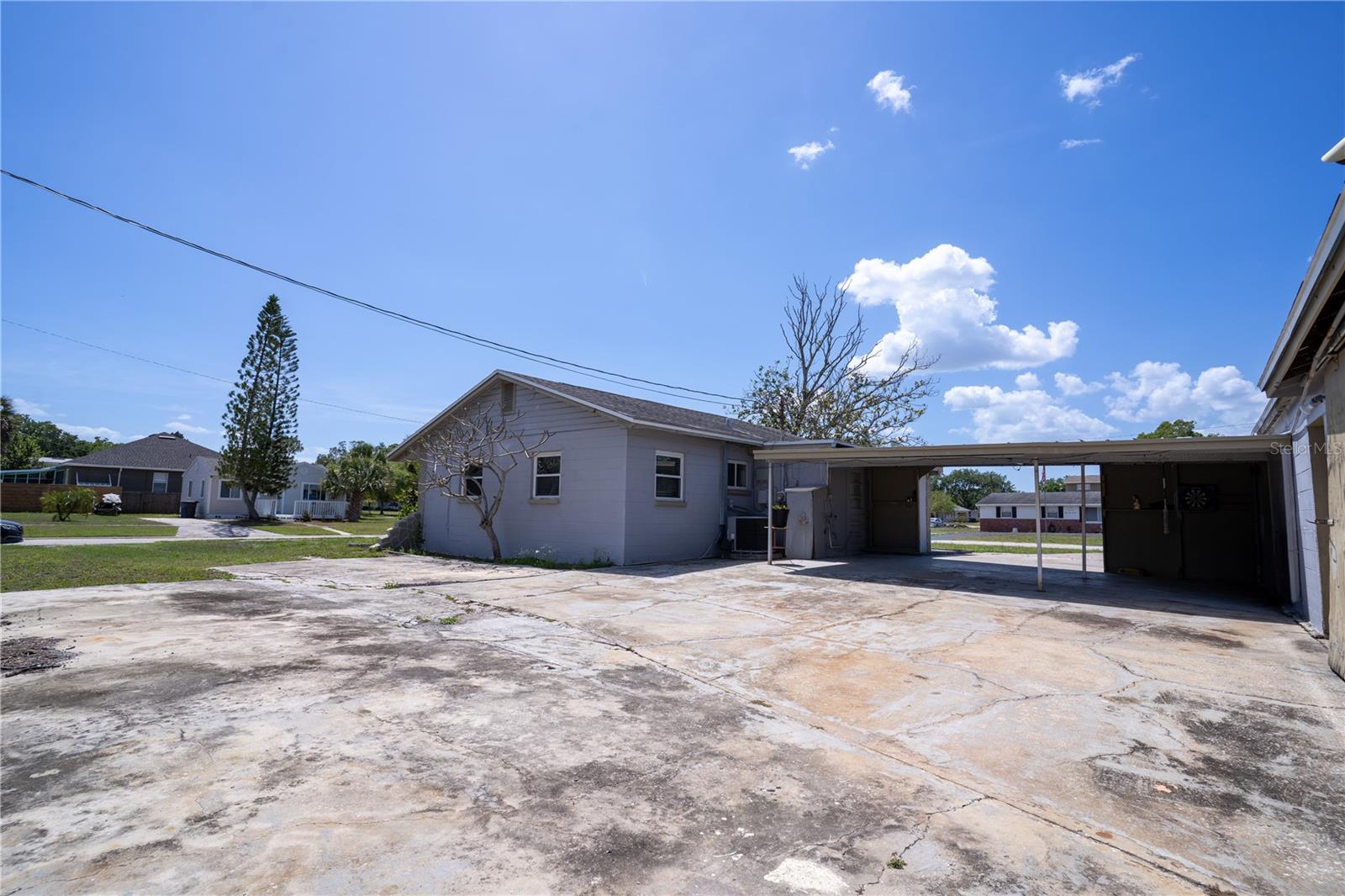 Image 19 of 32 For 701 61st Avenue Ne