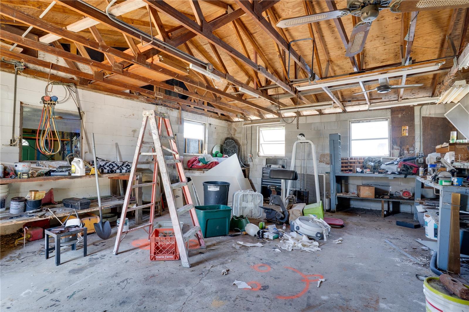 Image 23 of 32 For 701 61st Avenue Ne