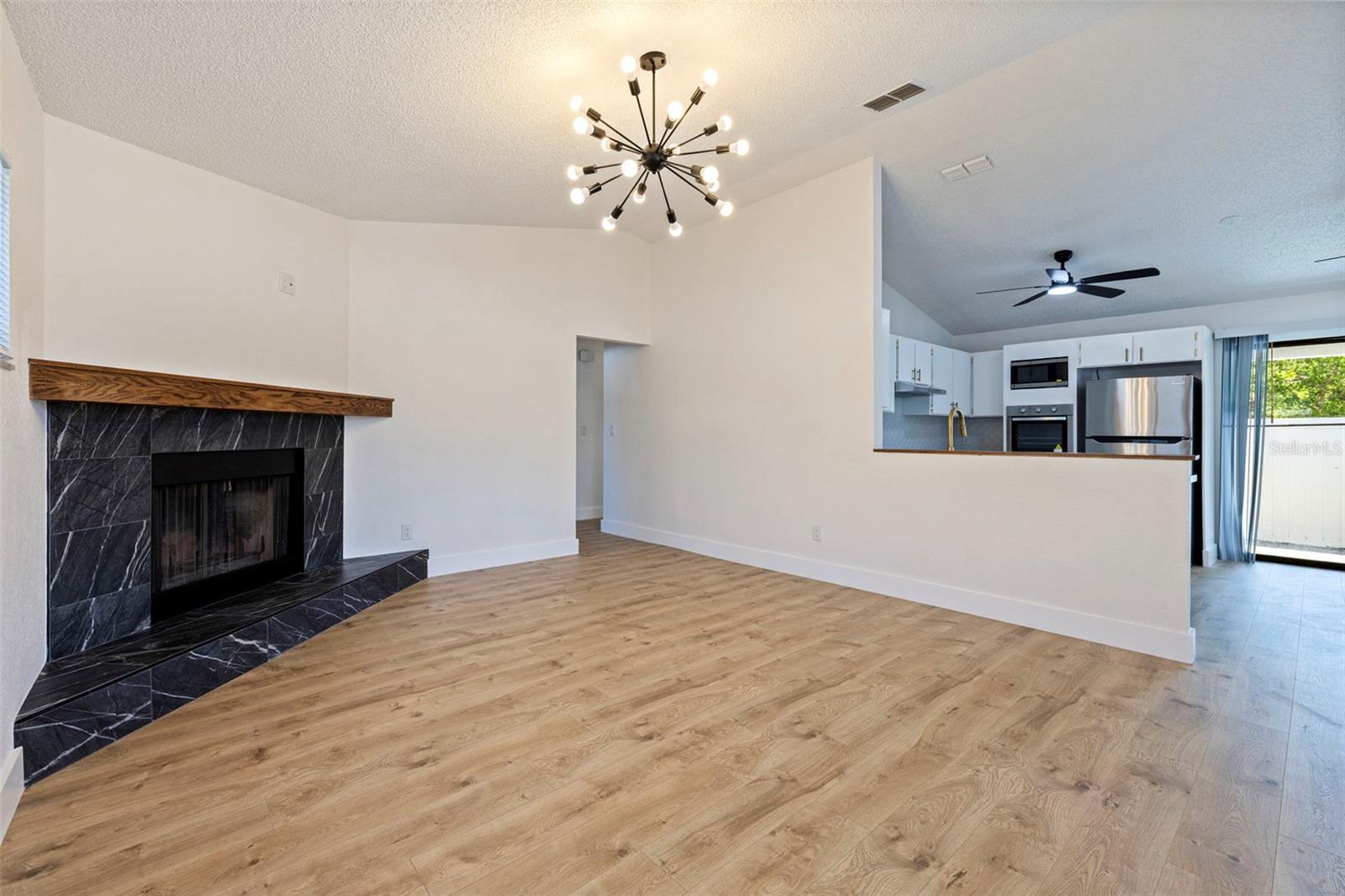 Image 11 of 33 For 6401 69th Avenue N