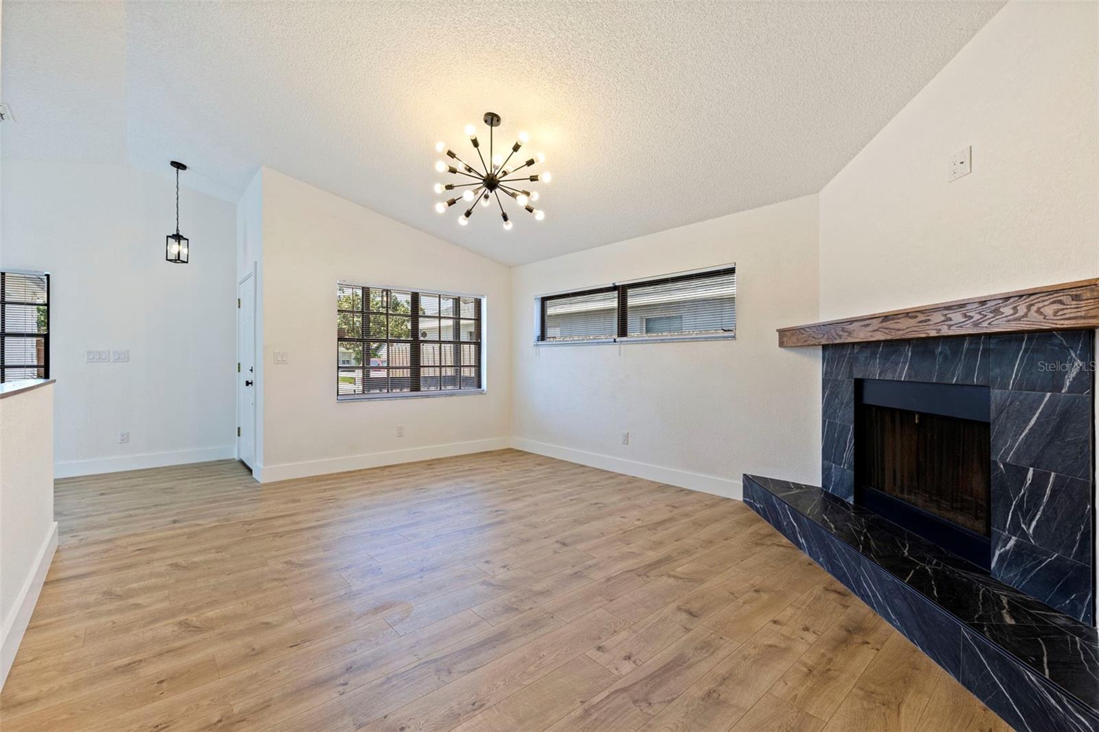 Image 12 of 33 For 6401 69th Avenue N