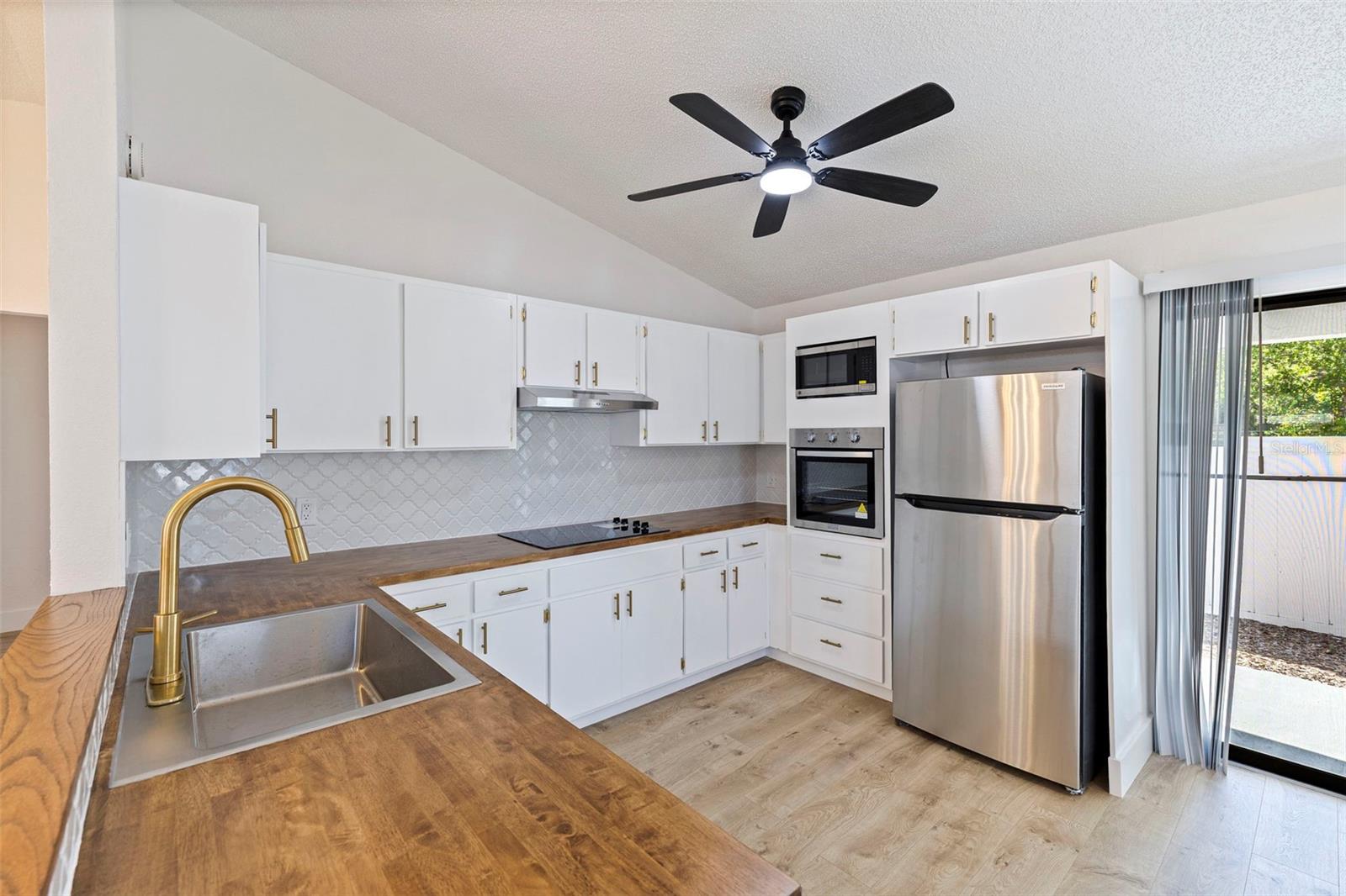 Image 6 of 33 For 6401 69th Avenue N