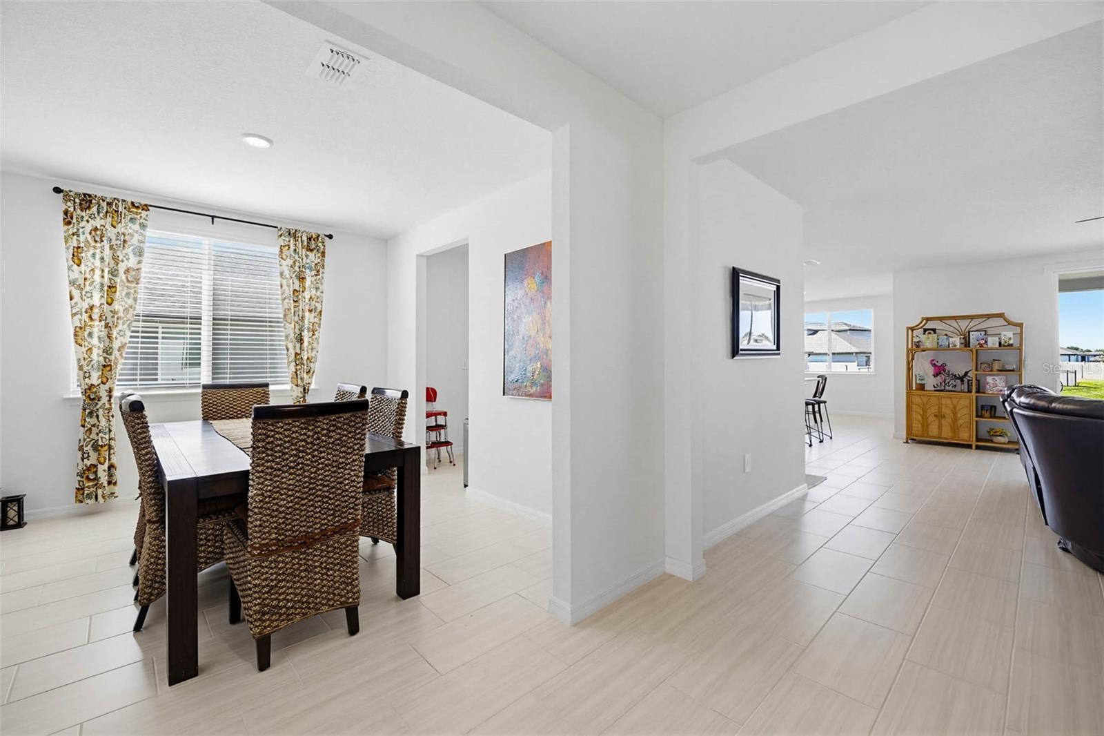 Image 13 of 49 For 2016 Rosewood Drive