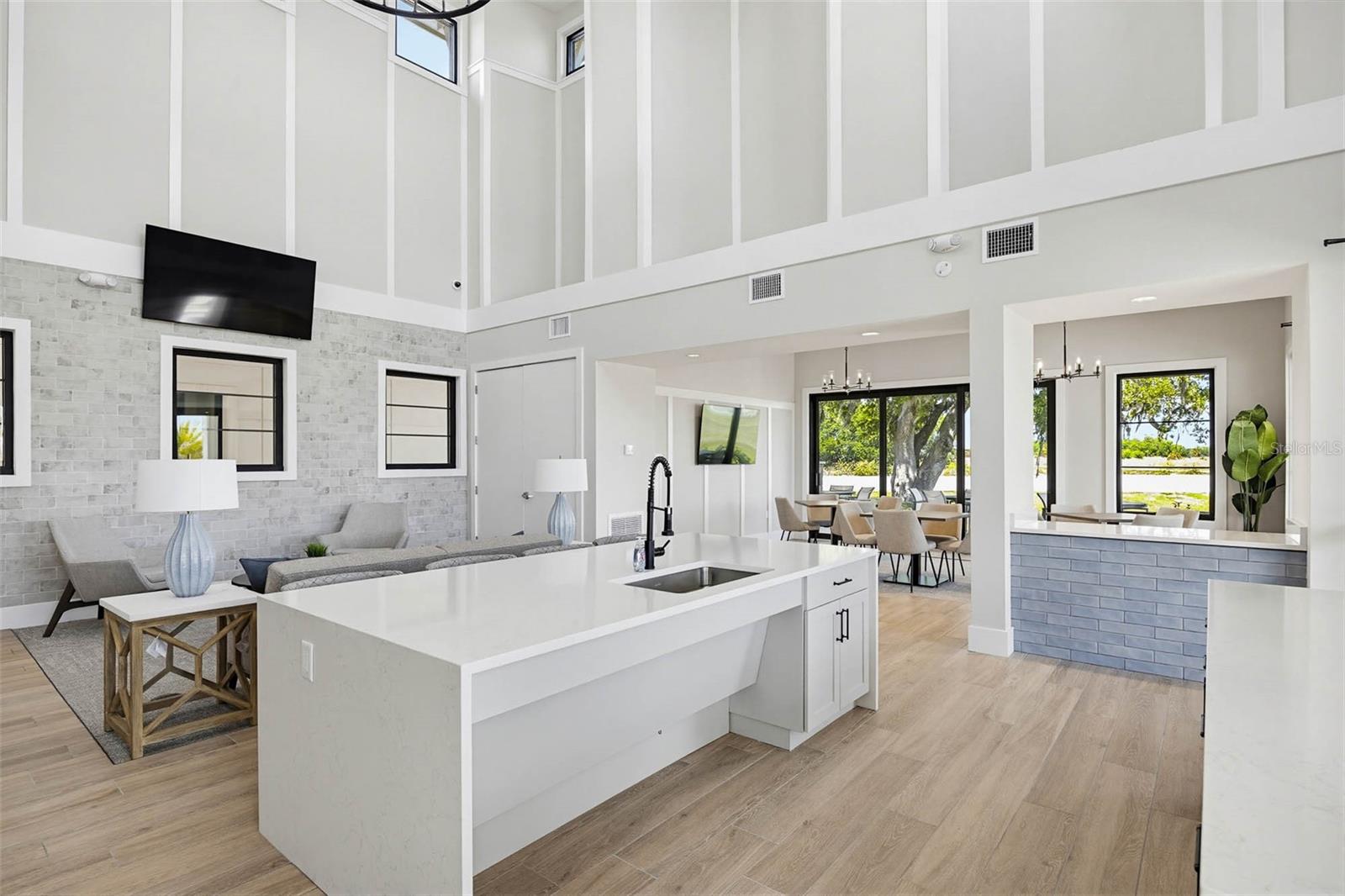 Image 43 of 49 For 2016 Rosewood Drive