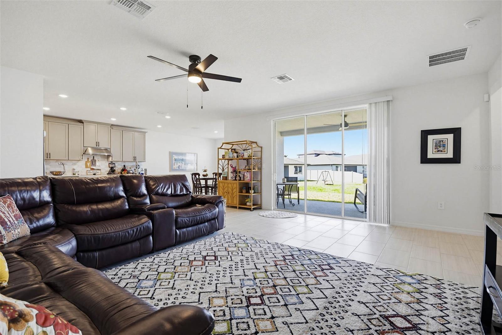 Image 8 of 49 For 2016 Rosewood Drive