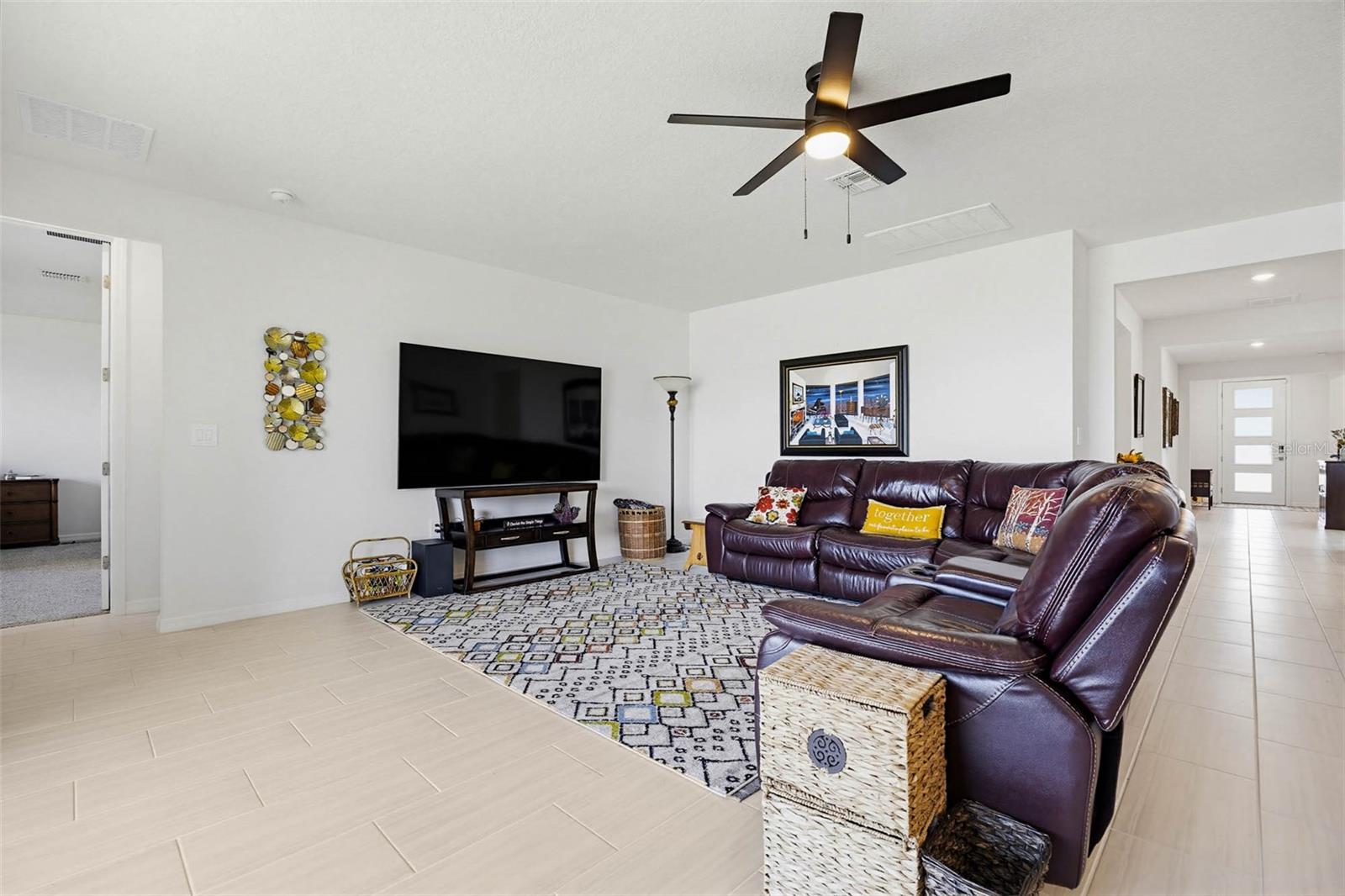 Image 9 of 49 For 2016 Rosewood Drive