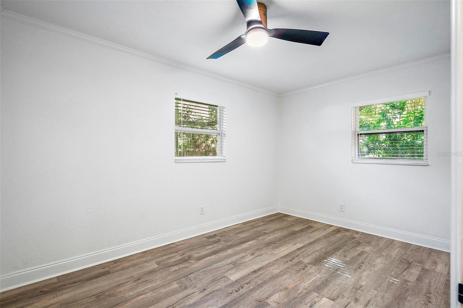 Image 14 of 32 For 779 12th Ave N