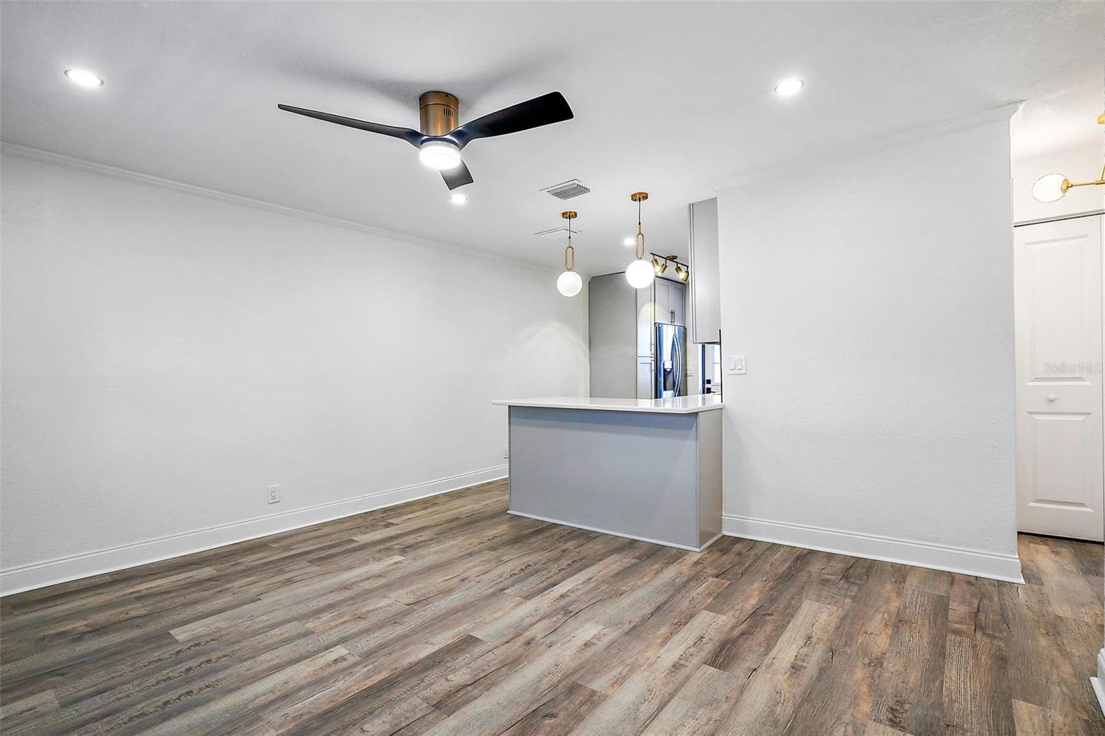 Image 16 of 32 For 779 12th Ave N