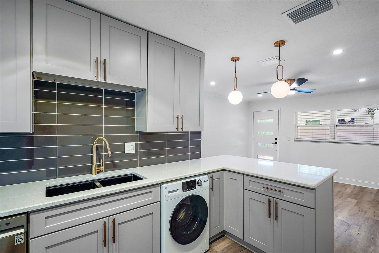 Image 2 of 32 For 779 12th Ave N