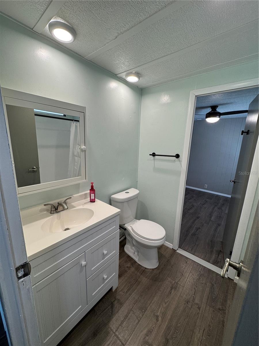 Image 19 of 35 For 8066 Highpoint Boulevard