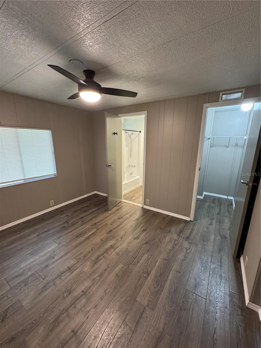 Image 21 of 35 For 8066 Highpoint Boulevard