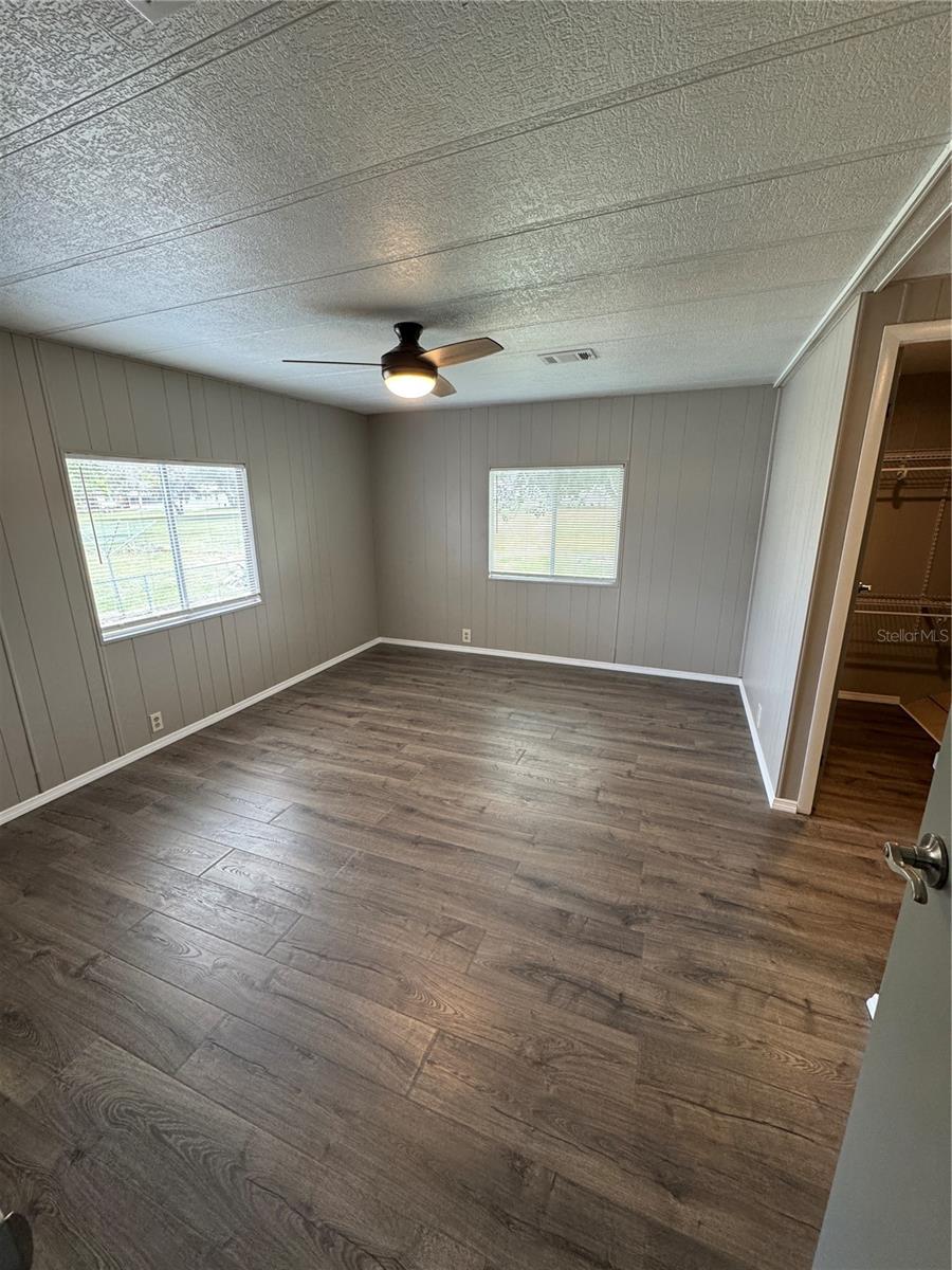 Image 24 of 35 For 8066 Highpoint Boulevard